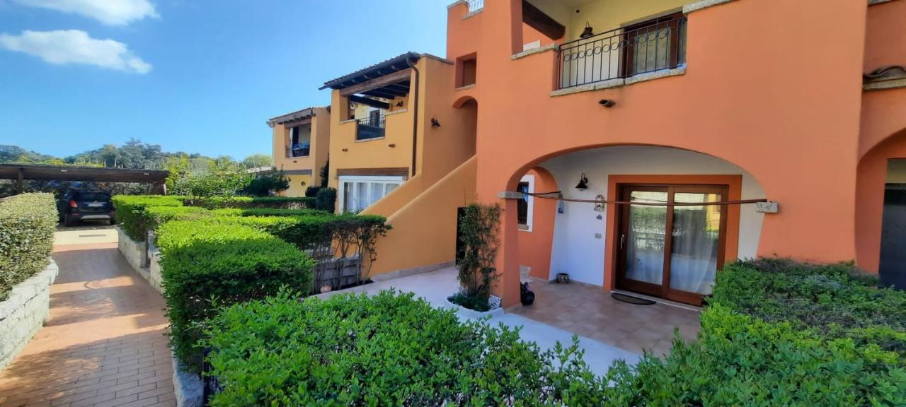 Villa Le Residenze del Mare Loiri Porto San Paolo Exterior foto